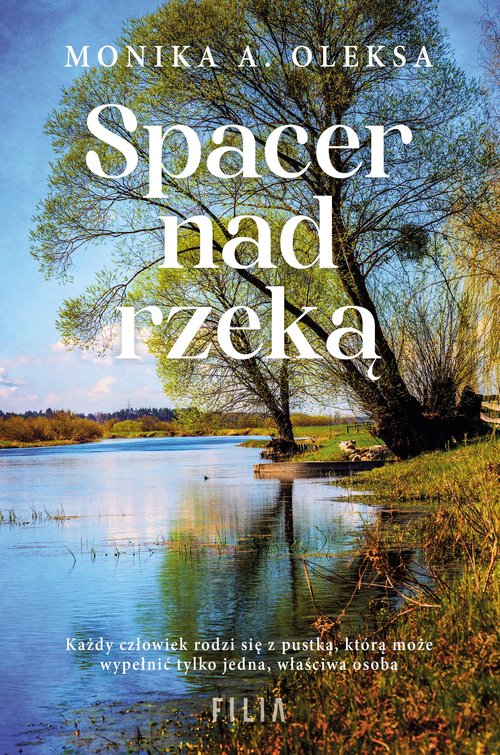 Image of Spacer nad rzeką